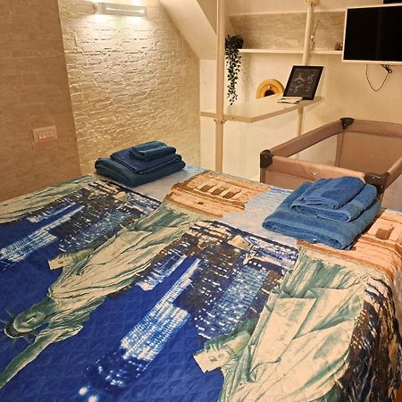 Toledo 27, A Due Passi Da Piazza Del Plebiscito Apartman Nápoly Kültér fotó