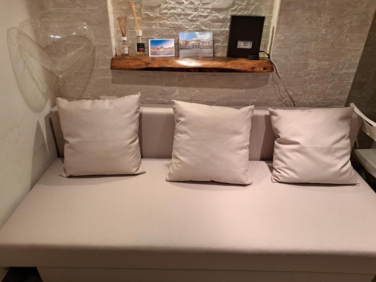 Toledo 27, A Due Passi Da Piazza Del Plebiscito Apartman Nápoly Kültér fotó