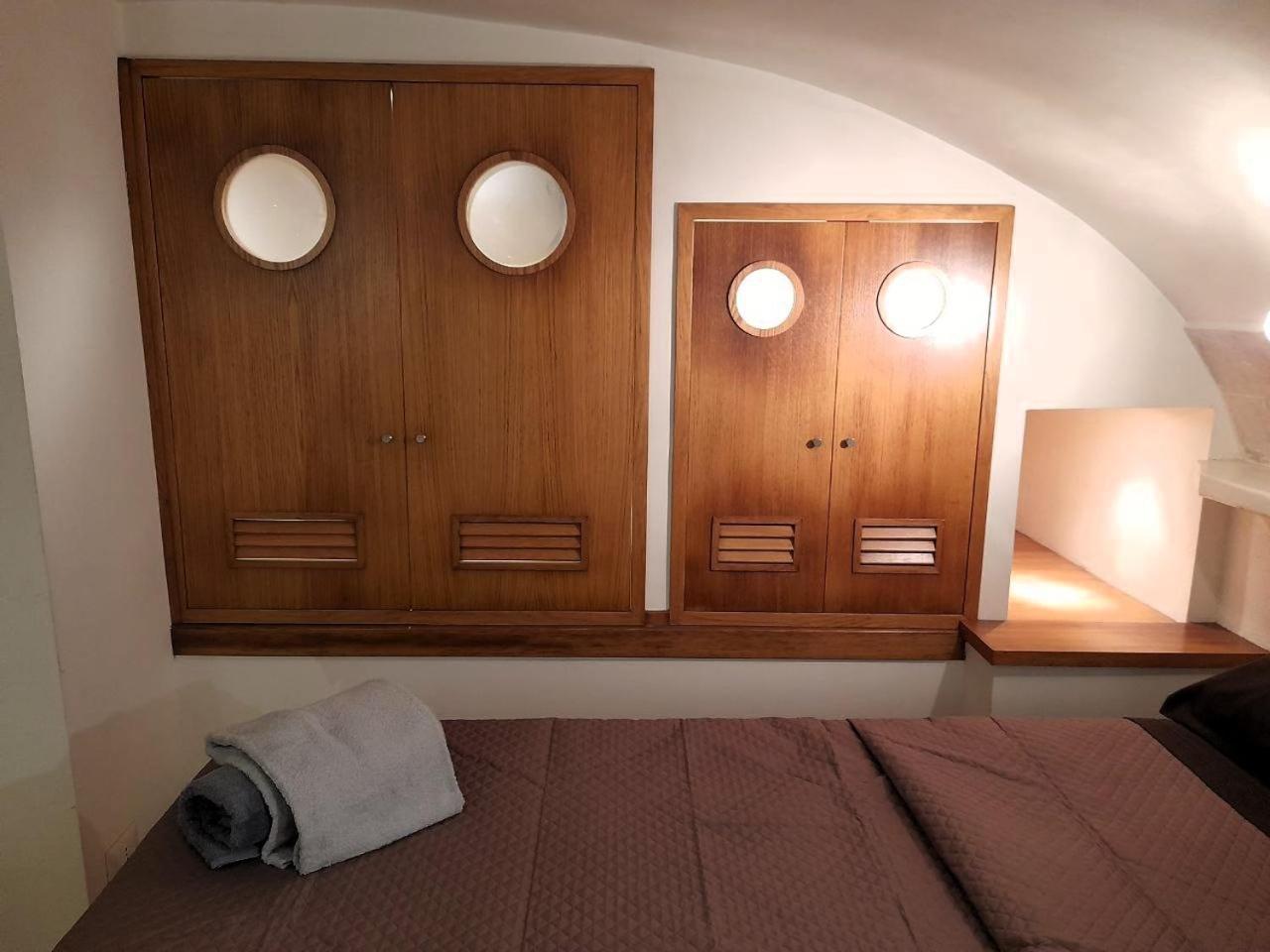 Toledo 27, A Due Passi Da Piazza Del Plebiscito Apartman Nápoly Kültér fotó