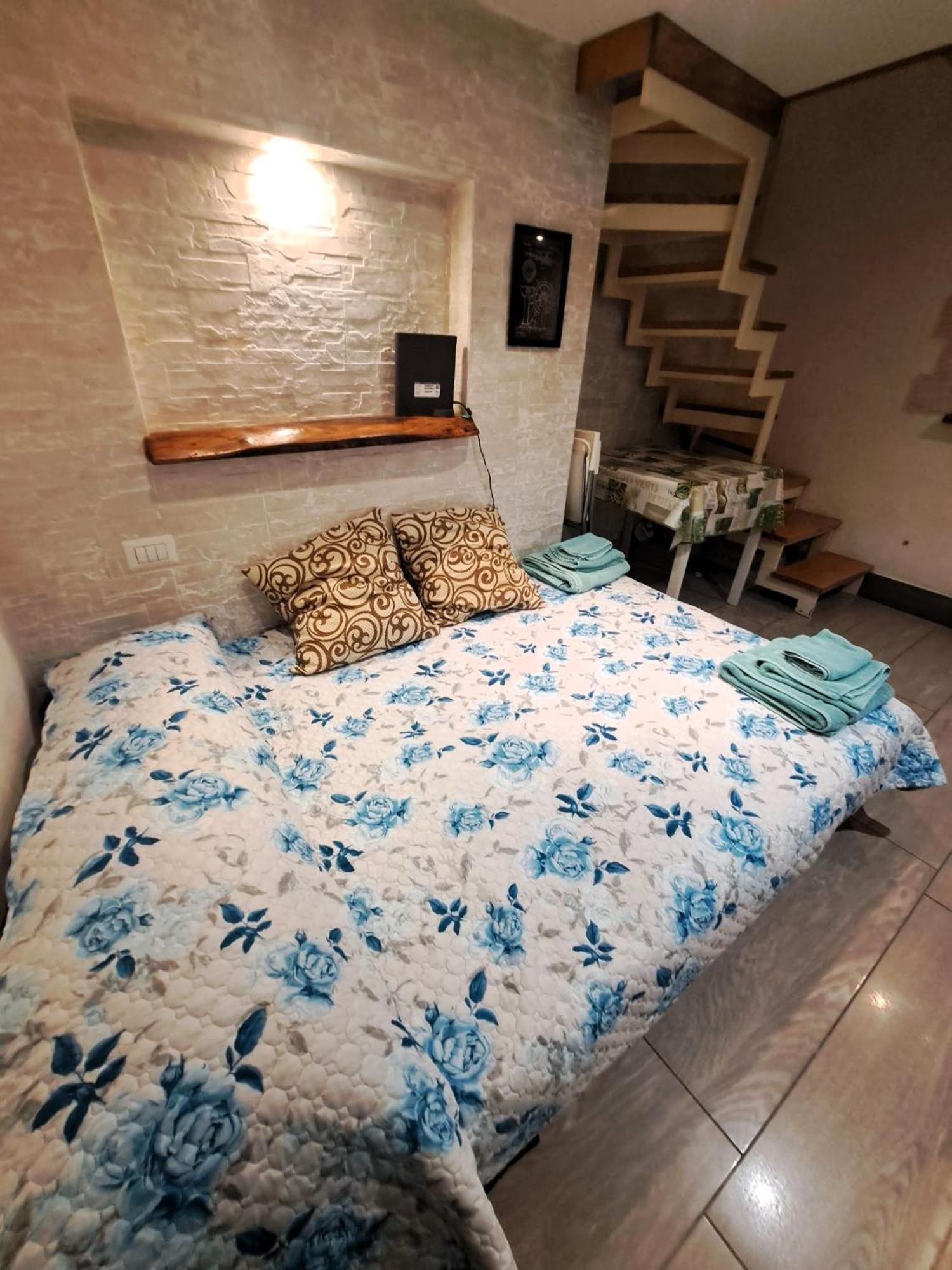 Toledo 27, A Due Passi Da Piazza Del Plebiscito Apartman Nápoly Kültér fotó