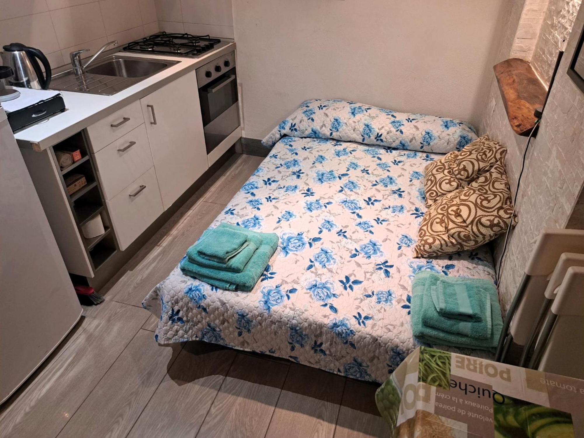 Toledo 27, A Due Passi Da Piazza Del Plebiscito Apartman Nápoly Kültér fotó